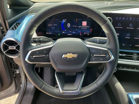 Used 2024 Chevrolet Equinox EV LT FWD image 21