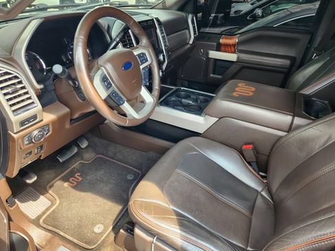 Used 2017 Ford F250 King Ranch w/ King Ranch Ultimate Package AWD/4WD image 7