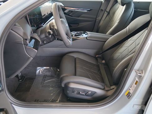 New 2026 BMW i5 eDrive40 w/ Executive Package image 10