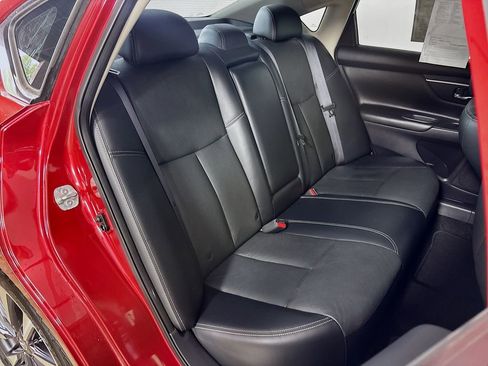 Used 2016 Nissan Altima 2.5 SL w/ Moonroof Package FWD image 27