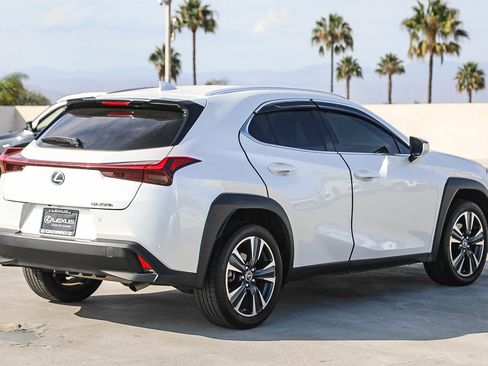 Used 2024 Lexus UX 250h FWD image 7