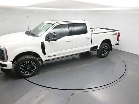 New 2026 Ford F250 Platinum image 40