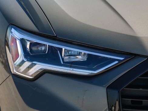 New 2025 Audi Q3 2.0T Premium image 4