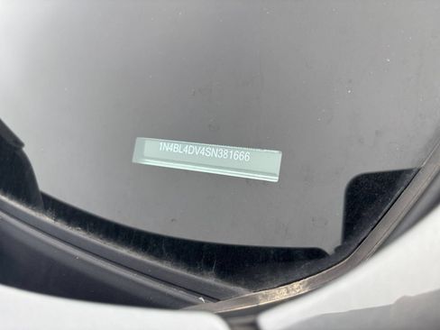 Used 2025 Nissan Altima 2.5 SV FWD image 26