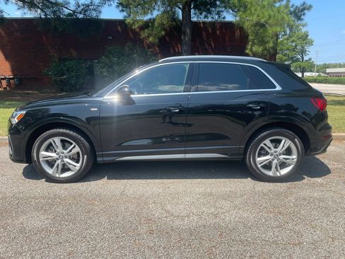 Used 2020 Audi Q3 2.0T Premium Plus w/ Premium Plus Package AWD/4WD image 2