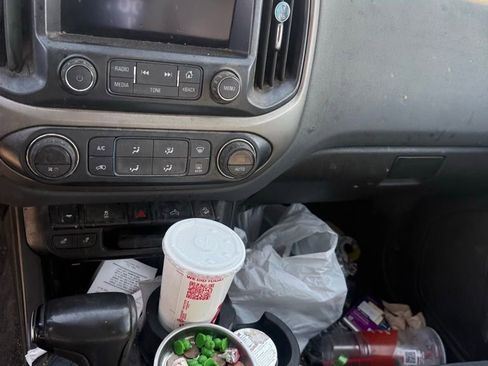 Used 2017 Chevrolet Colorado Z71 image 11