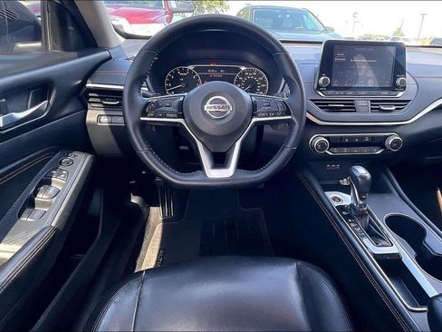 Used 2020 Nissan Altima 2.5 SR FWD image 8