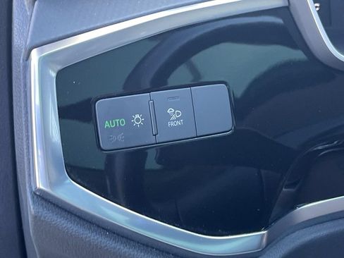 Used 2023 Audi Q3 2.0T Premium Plus image 28