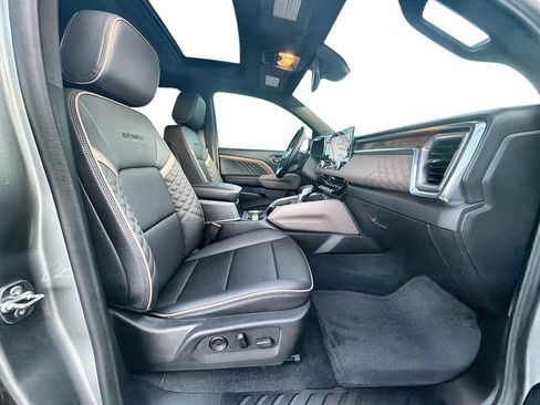 Certified 2025 GMC Canyon Denali AWD/4WD image 29
