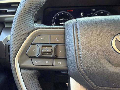 Used 2025 Toyota Tacoma TRD Sport w/ TRD Sport Premium Package AWD/4WD image 31