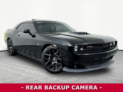 Used 2016 Dodge Challenger R/T Scat Pack RWD image 3