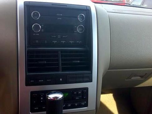 Used 2009 Mercury Mountaineer Premier image 7