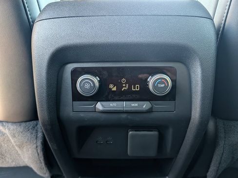 New 2026 GMC Acadia Elevation w/ Elevation Premium Package AWD/4WD image 35