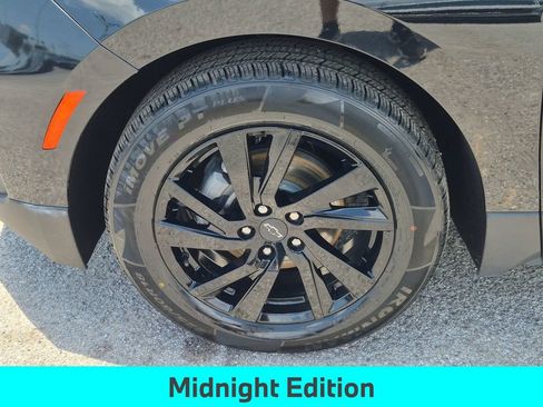 Used 2024 Chevrolet Equinox LS w/ Midnight Edition FWD image 12