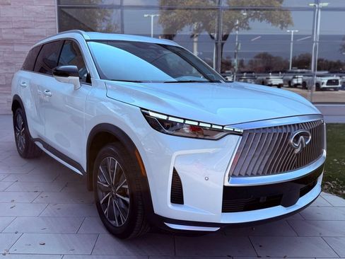 Certified 2026 INFINITI QX60 Luxe w/ Family Package AWD/4WD image 4