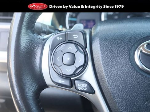 Used 2013 Toyota Camry SE FWD image 1