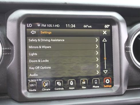 Used 2023 Jeep Wrangler Unlimited Sahara image 34