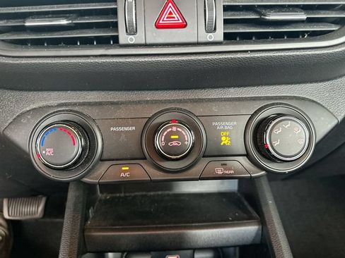Certified 2023 Kia Forte LXS w/ LXS Technology Package FWD image 18