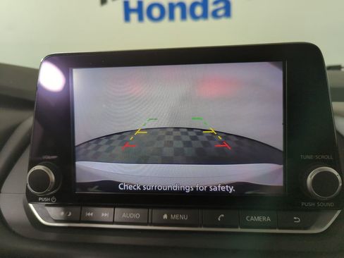 Used 2024 Nissan Rogue SV FWD image 15