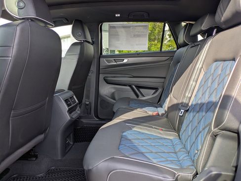 New 2026 Volkswagen Atlas Cross Sport SEL Premium R-Line AWD/4WD image 16