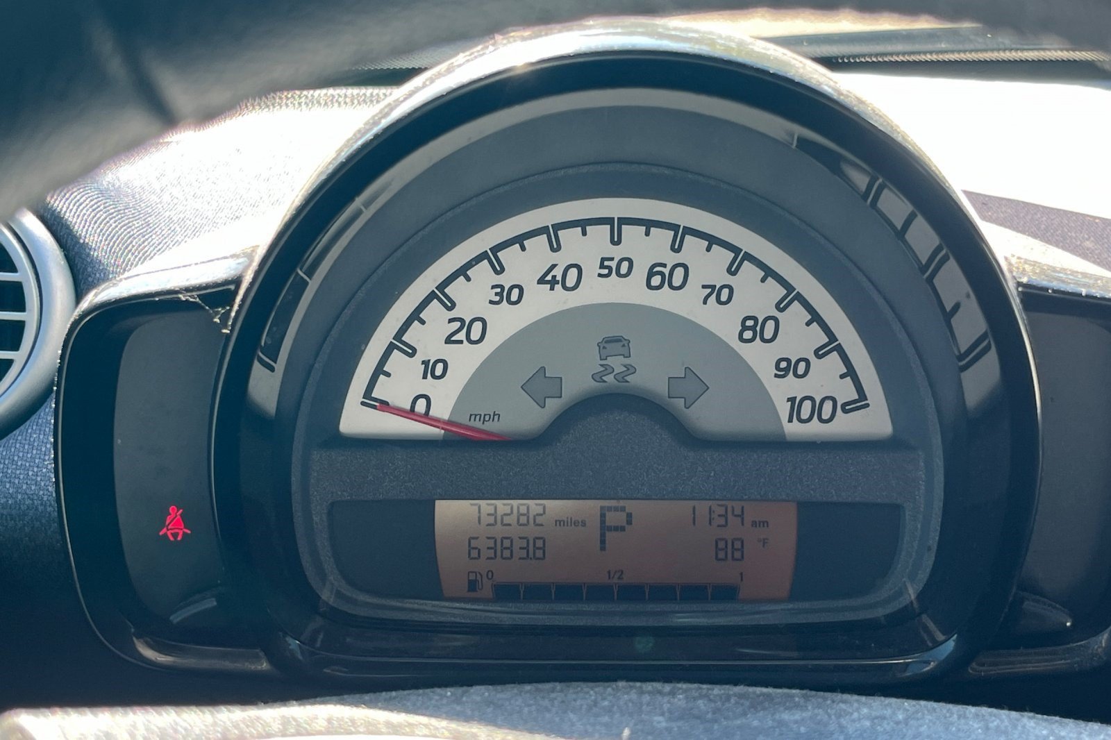 Used 2015 smart fortwo passion RWD image 7