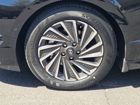 New 2025 Hyundai Sonata Limited image 7