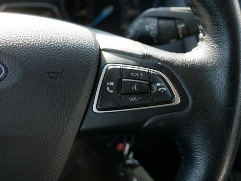 Used 2015 Ford Focus SE w/ SE Cold Weather Package image 30