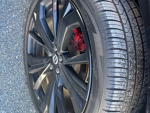 Certified 2023 Volvo XC60 B5 Ultimate w/ Climate Package image 6