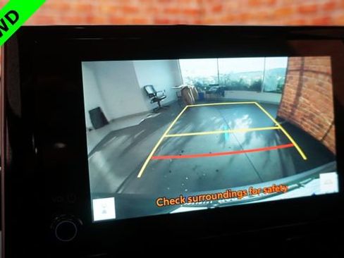 Used 2023 Toyota Corolla Cross XLE w/ Convenience Package image 16