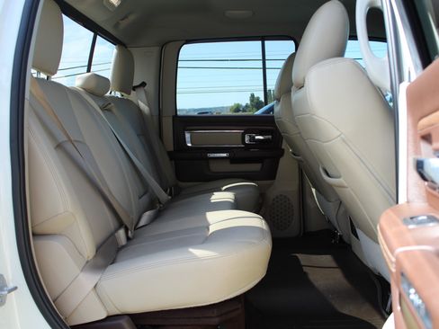 Used 2018 RAM 2500 Laramie w/ Convenience Group AWD/4WD image 23
