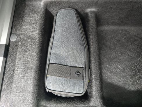 Used 2024 Rivian R1S Adventure AWD/4WD image 35