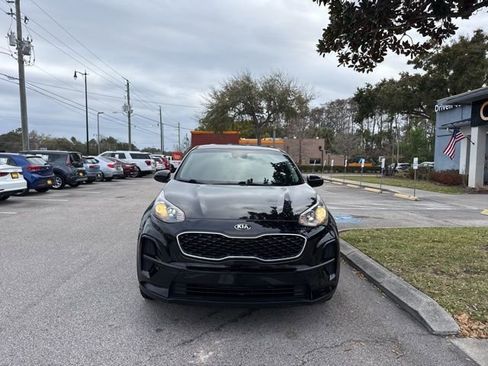 Used 2021 Kia Sportage LX image 2