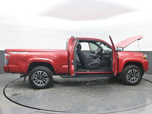 Used 2020 Toyota Tacoma TRD Sport image 43