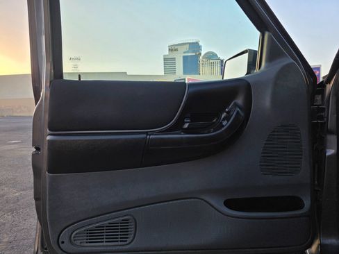 Used 2011 Ford Ranger XLT AWD/4WD image 17