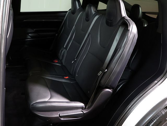 Used 2023 Tesla Model X AWD/4WD image 19