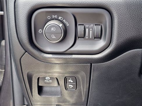 Used 2022 RAM 1500 Laramie w/ Sport Appearance Package AWD/4WD image 19