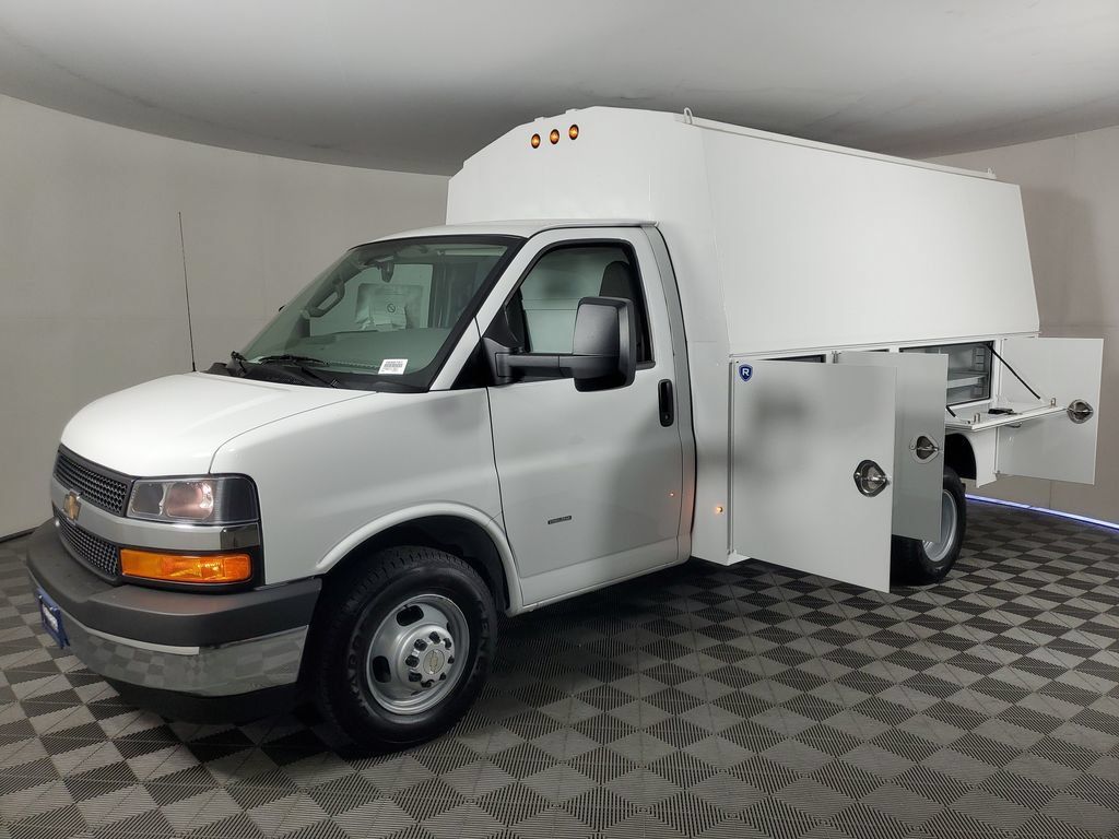 New 2026 Chevrolet Express 3500 w/ Power Convenience Package RWD image 8