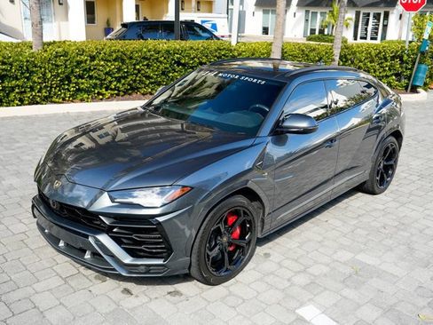 Used 2019 Lamborghini Urus AWD/4WD image 10