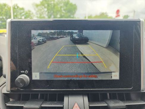 Certified 2023 Toyota RAV4 LE AWD/4WD image 18