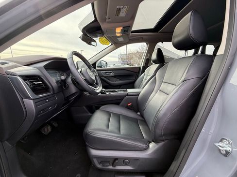 Used 2021 Nissan Rogue SL w/ Premium Package image 26