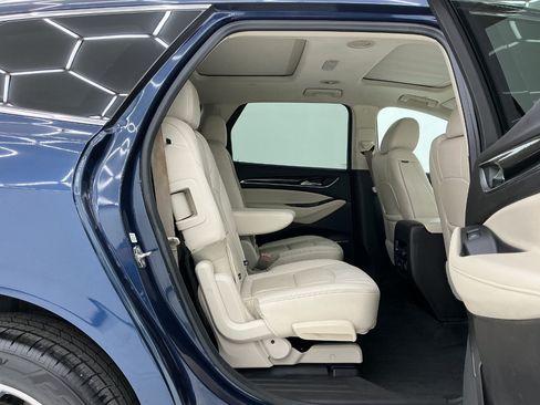 Used 2022 Buick Enclave Premium w/ Experience Buick Package FWD image 21