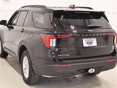 New 2026 Ford Explorer Active AWD/4WD image 7
