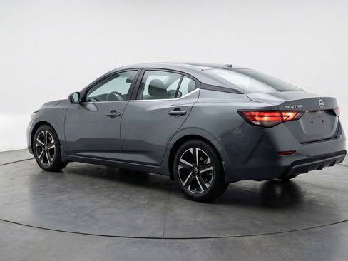 Used 2025 Nissan Sentra SV image 6