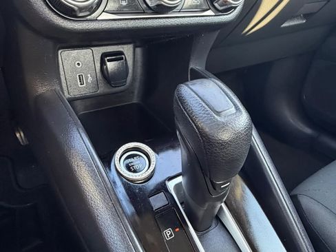 Used 2020 Nissan Versa S image 19