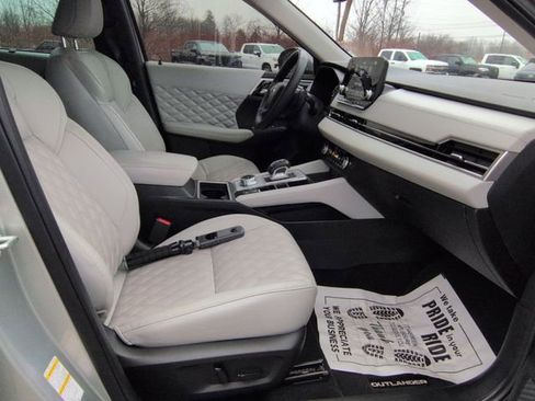 Used 2023 Mitsubishi Outlander SEL image 29