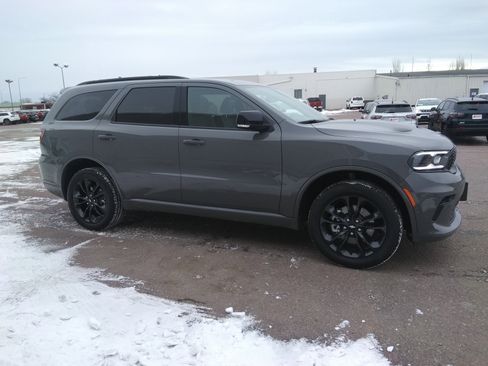 Used 2025 Dodge Durango GT image 4