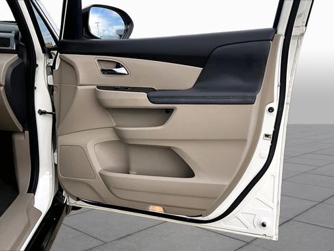 Used 2014 Honda Odyssey EX-L image 23