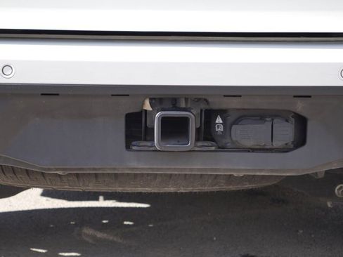 Certified 2025 Ford Expedition Active image 21