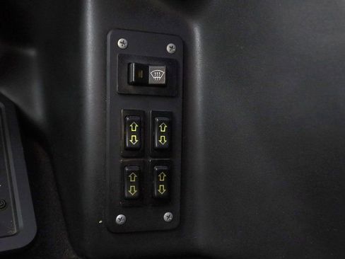 Used 1998 HUMMER H1 4-Door Wagon image 20