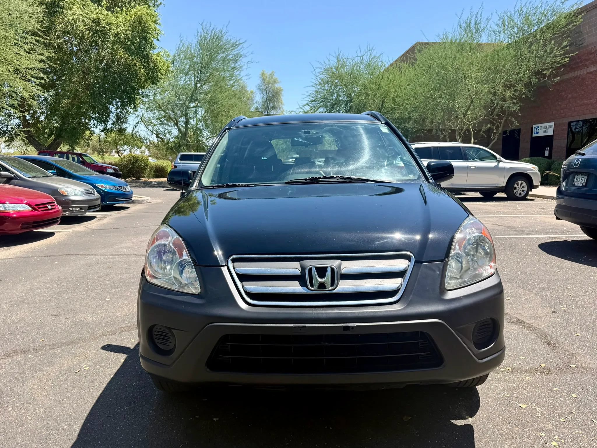 Used 2005 Honda CR-V LX image 2